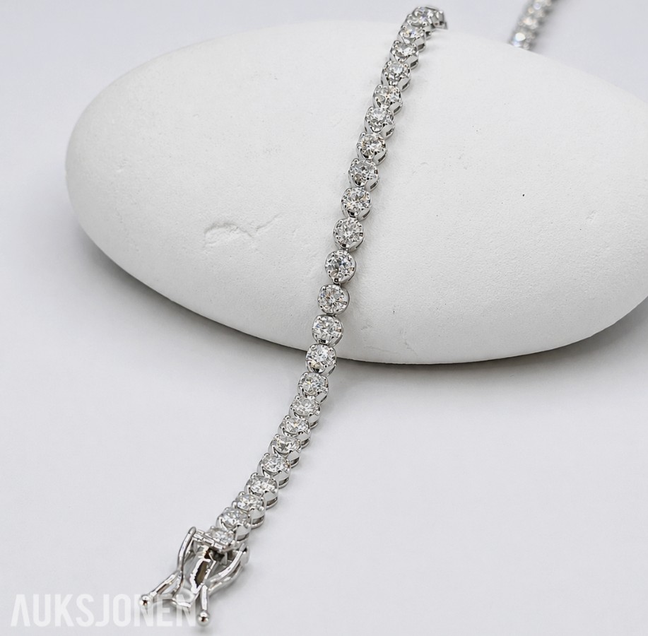 Tennisarmbånd 4,00ct i 18k hvitt gull. Naturlige diamanter